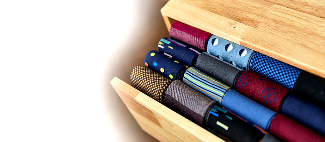 Wholesale vs Dropshipping Socks: Which Model Works Best