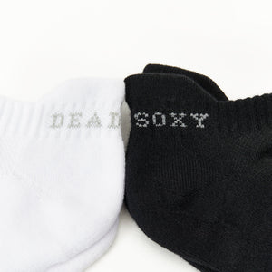 2 pack ankle socks black and white with DeadSoxy on the heel